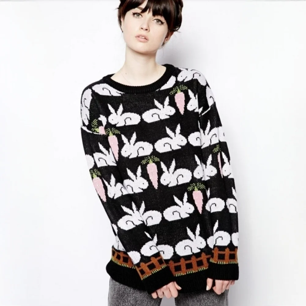 The White Pepper Bunny Oversized Sweater M